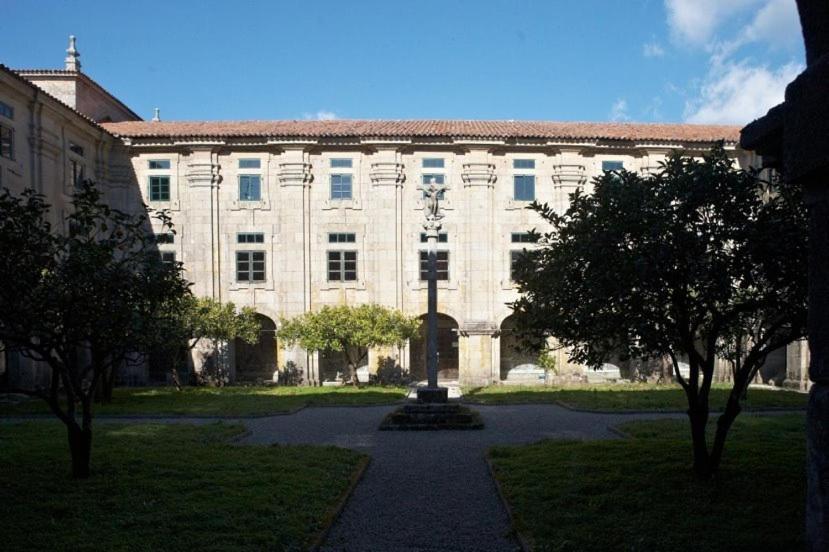 Hospederia Monasterio De Poio Hotel Exterior photo